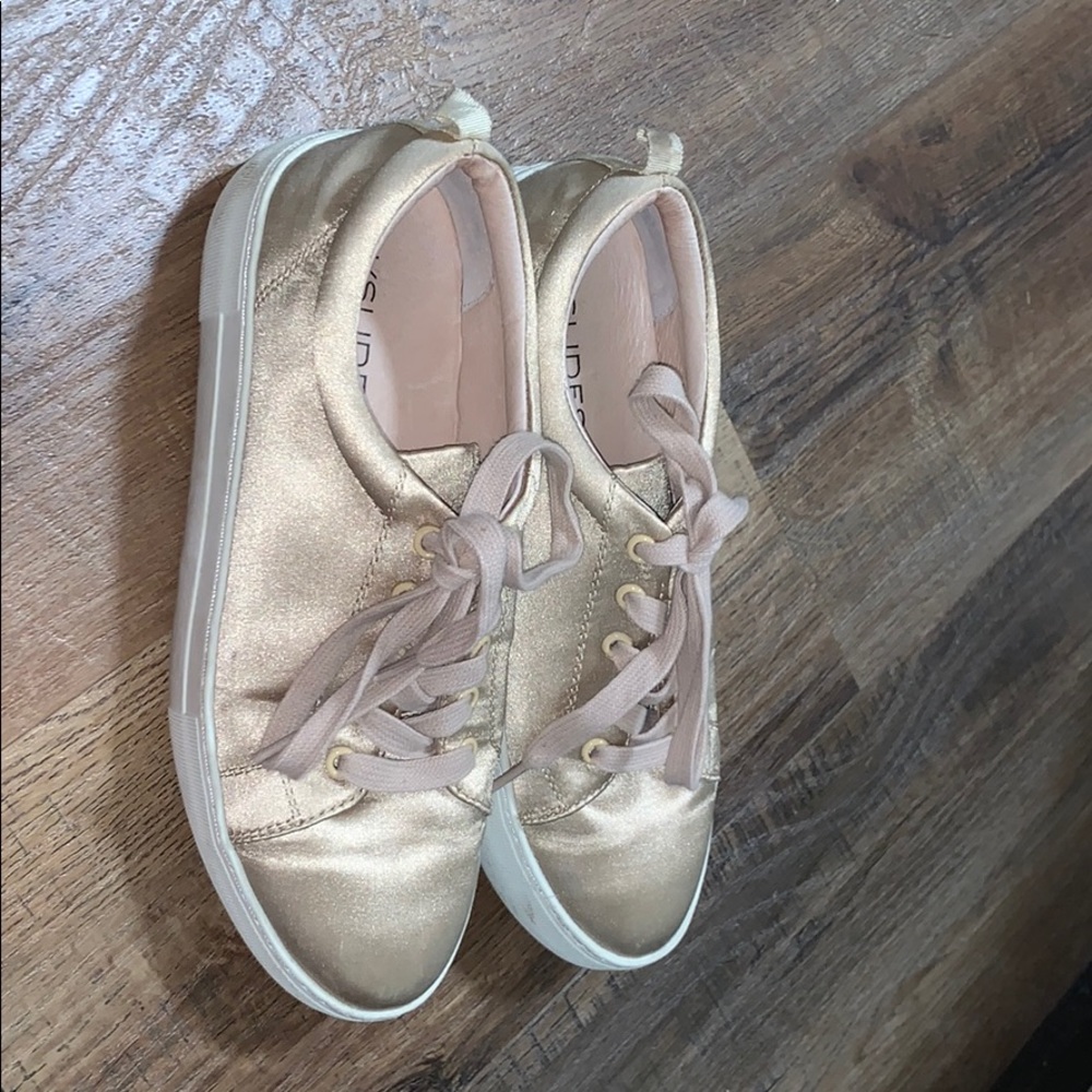 J/SLIDES NYC SNEAKERS